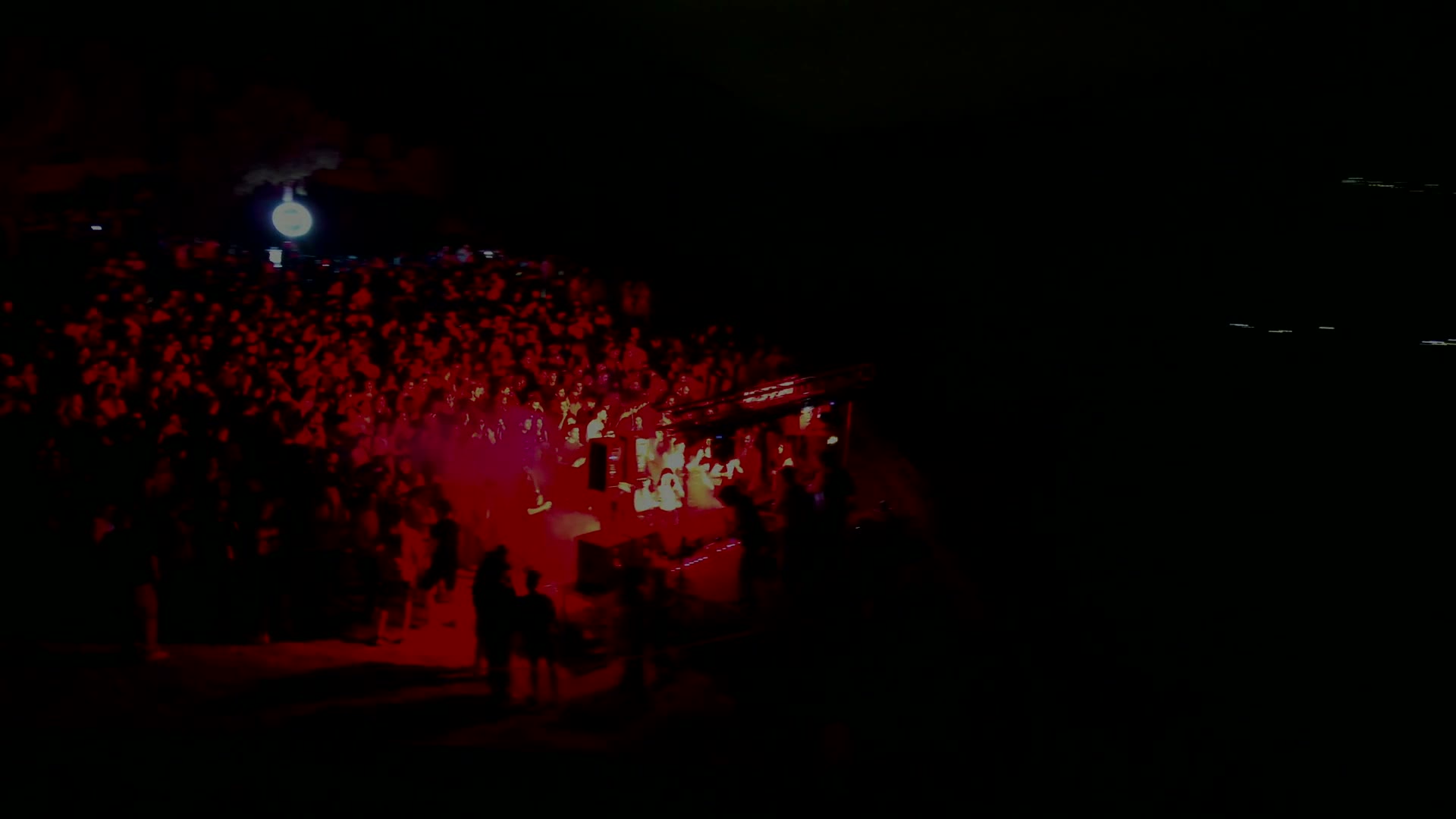 Crowd on the Hill